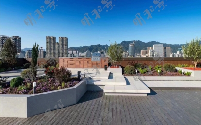 遠離城市喧囂，只需要一個屋頂花園